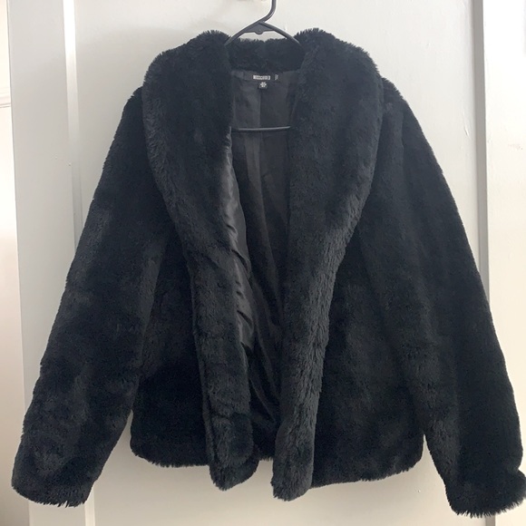 missguided black shawl collar faux fur - Picture 5 of 6